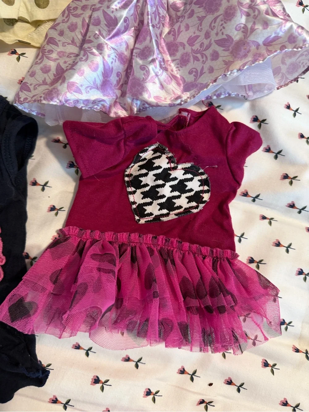 18 inch Doll clothing lot of 9 outfits